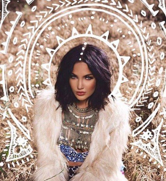 Instagram'ın yeni yıldızı Natalie Halcro 
