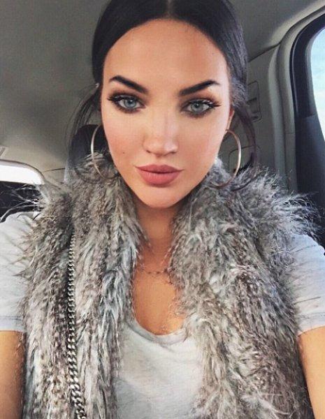 Instagram'ın yeni yıldızı Natalie Halcro 
