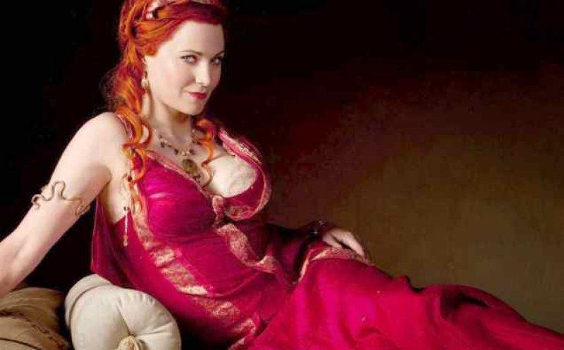 Zeyna'ya hayat veren oyuncu Lucy Lawless'ın değişimi 