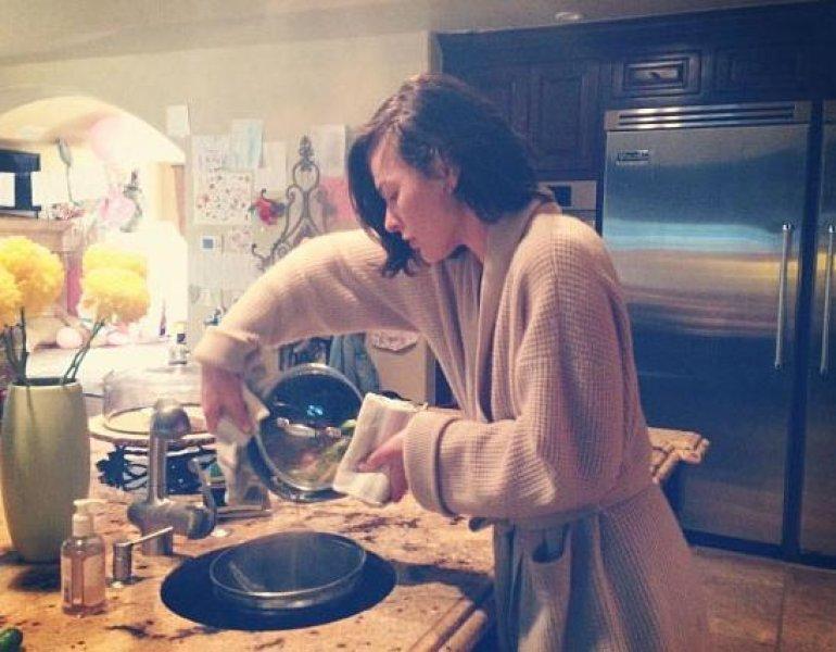 Ev işleri yapan ünlü isimler 