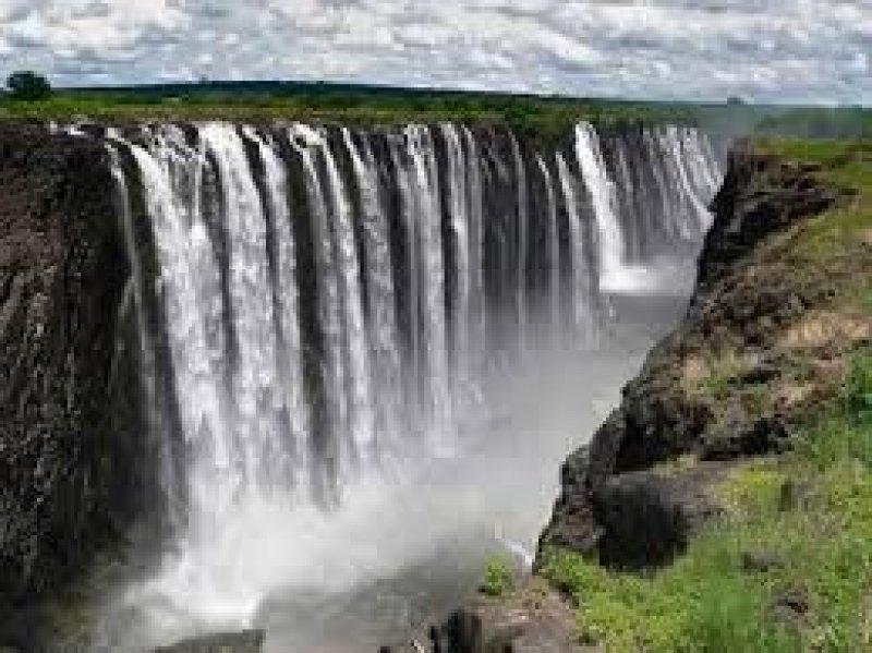 Dünyanın en görkemli akarsuyu: Victoria Şelalesi