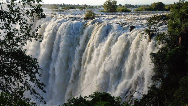 Dünyanın en görkemli akarsuyu: Victoria Şelalesi