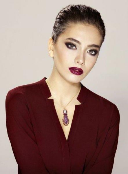 Neslihan Atagül'ün gözaltı torbalarından kurtuldu