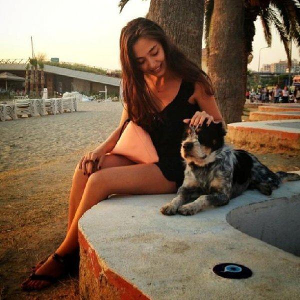 Neslihan Atagül'ün gözaltı torbalarından kurtuldu