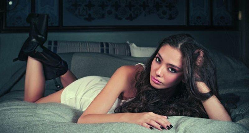 Neslihan Atagül'ün gözaltı torbalarından kurtuldu