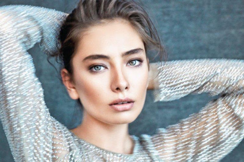 Neslihan Atagül'ün gözaltı torbalarından kurtuldu