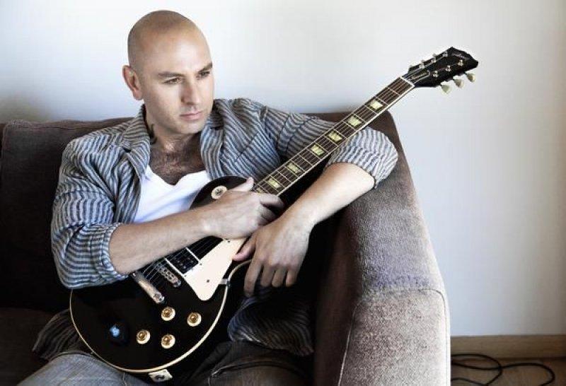 Demir Demirkan'ın eşi hamile