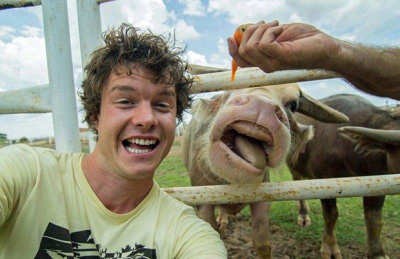 Allan Dixon'un en büyük tutkusu hayvanlarla selfie çekmek