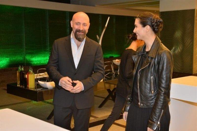 Tuba Büyüküstün ile Halit Ergenç aynı filmde başrol 