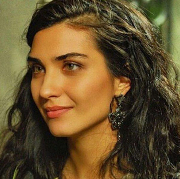 Tuba Büyüküstün ile Halit Ergenç aynı filmde başrol 