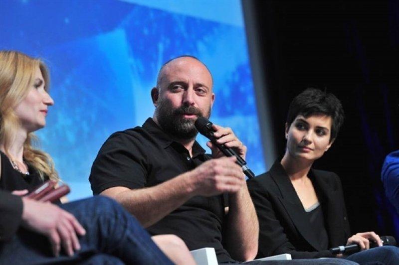 Tuba Büyüküstün ile Halit Ergenç aynı filmde başrol 