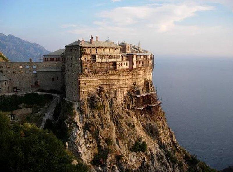 Kadınların girmesi yasak olduğu tek yer: Aynaroz