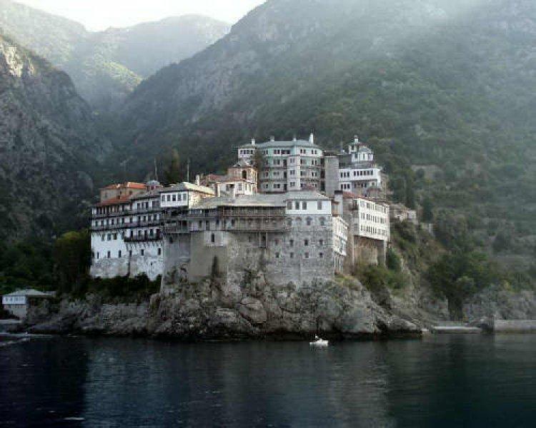 Kadınların girmesi yasak olduğu tek yer: Aynaroz