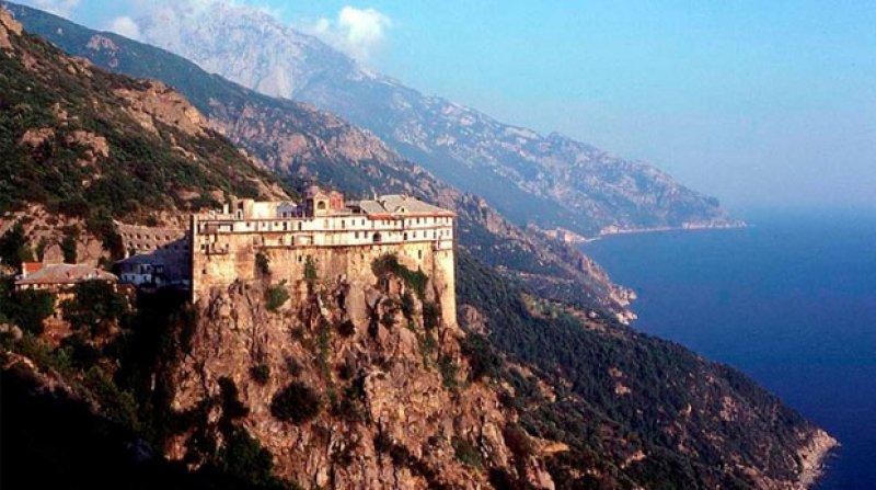 Kadınların girmesi yasak olduğu tek yer: Aynaroz