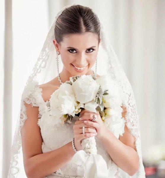 Buse Terim düğün fotoğraflarını paylaştı