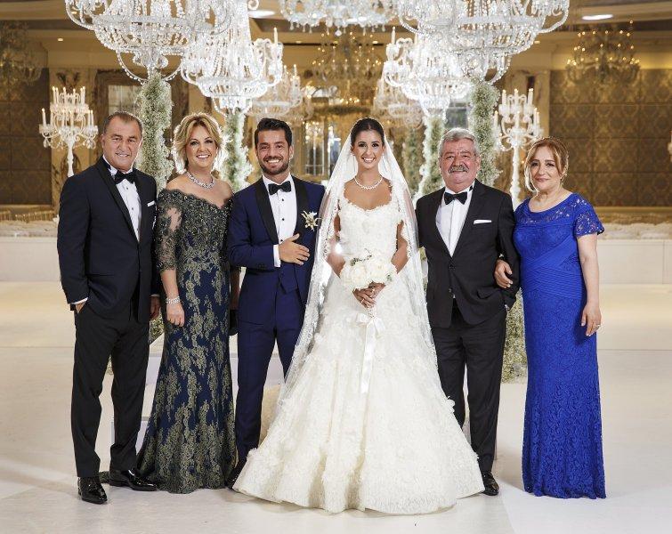 Buse Terim düğün fotoğraflarını paylaştı