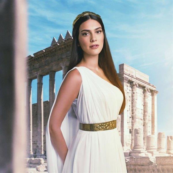 Bergüzar Korel'in 6 hali