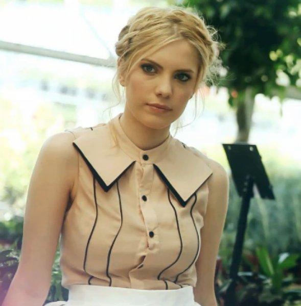 Güzel oyuncu Eda Ece sorguya çekildi 