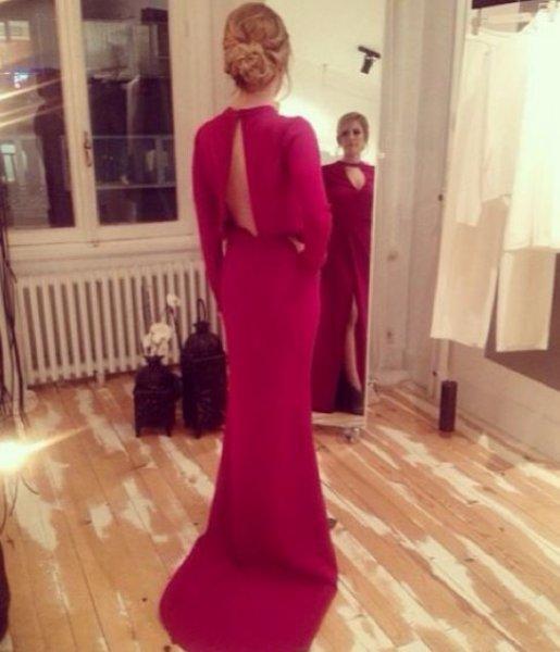 Güzel oyuncu Eda Ece sorguya çekildi 