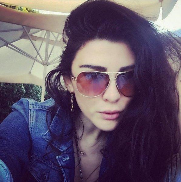 Selen Görgüzel'den Hamdi Alkan'a romantık mesaj