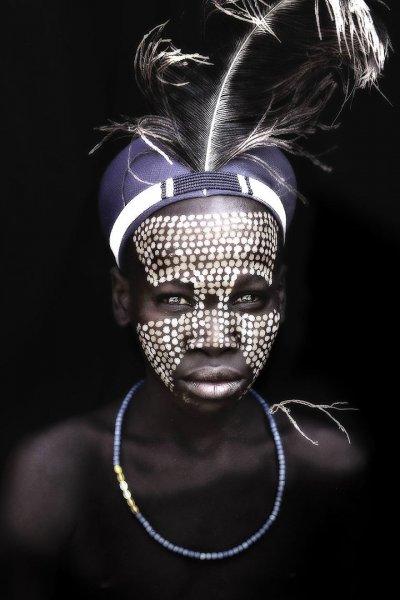 Afrika'da kalan son göçebe kabilelerden büyüleyici portreler 