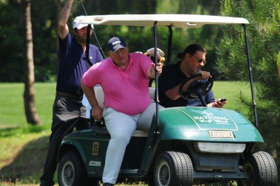 Mustafa Vehbi Koç kimdir?