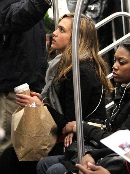 Metroyu tercih eden Hollywood yıldızları - Resim 26