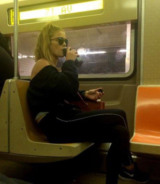 Metroyu tercih eden Hollywood yıldızları - Resim 3