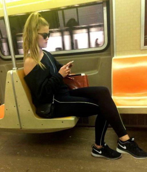 Metroyu tercih eden Hollywood yıldızları - Resim 4