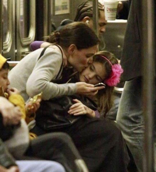Metroyu tercih eden Hollywood yıldızları - Resim 7