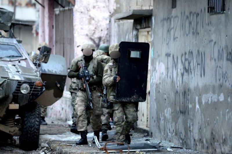 Cizre'de operasyonun 43. günü kamerada