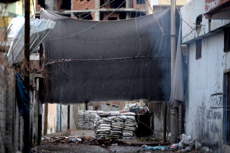 Cizre'de operasyonun 43. günü kamerada