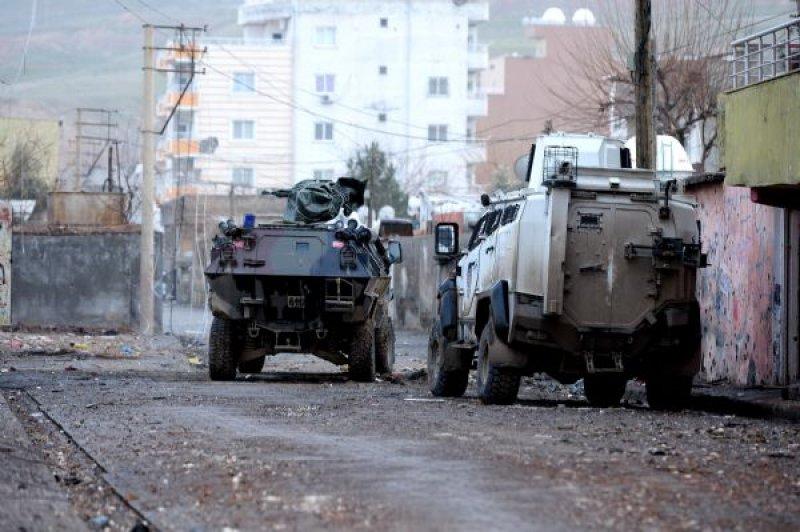 Cizre'de operasyonun 43. günü kamerada