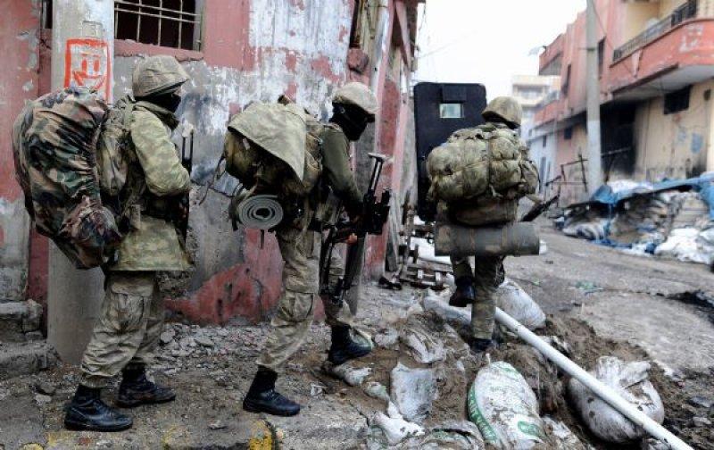 Cizre'de operasyonun 43. günü kamerada