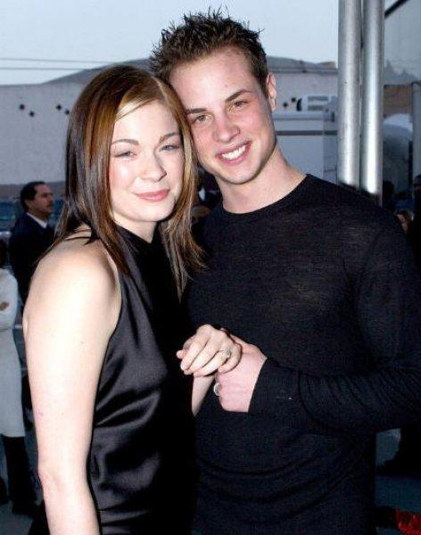 Genç yaşta evlenen ünlüler