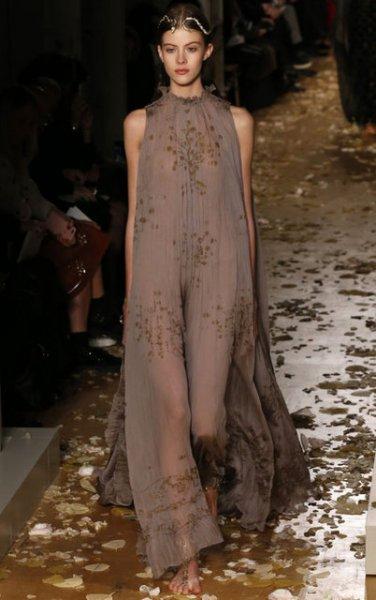 Paris'te şeffaf şov