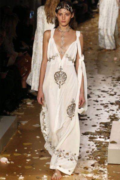 Paris'te şeffaf şov