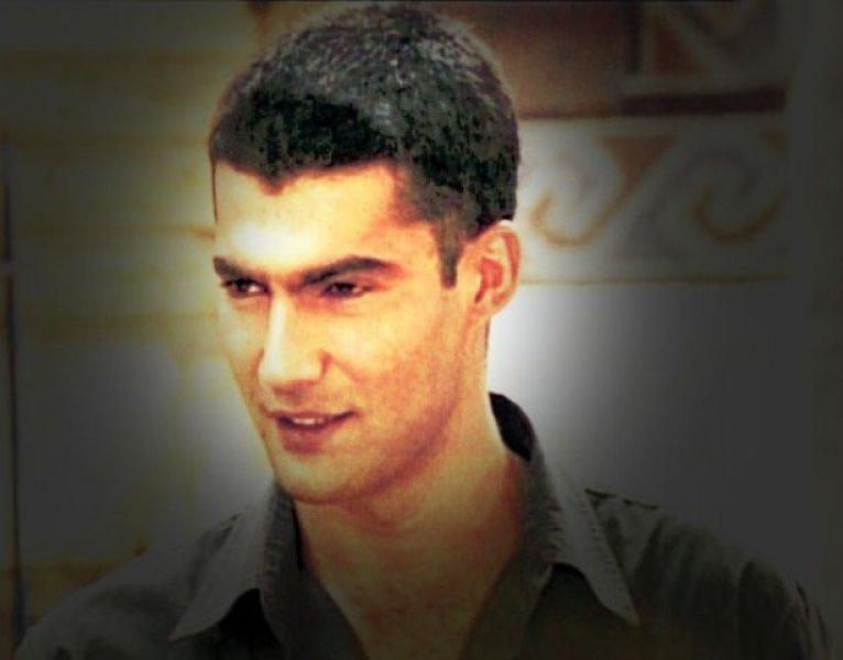 Ünlü oyuncuların gençlik dönemini canlandıran yardımcı oyuncular 