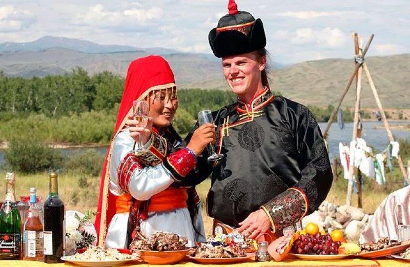 Dünyanın farklı ülkelerindeki gelinlik modelleri 