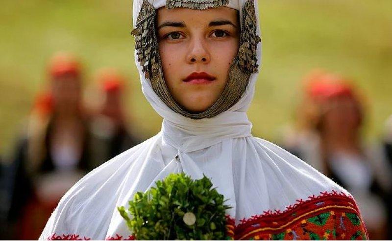 Dünyanın farklı ülkelerindeki gelinlik modelleri 