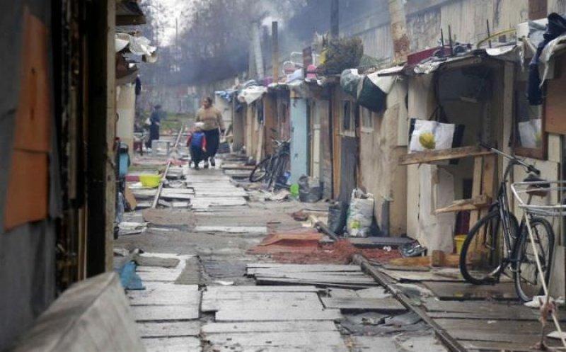 Romanlar Fransa'da kendilerine köy inşa ettiler