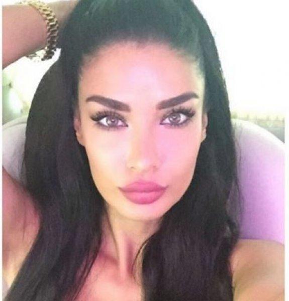 Kürt manken Mariam Rod