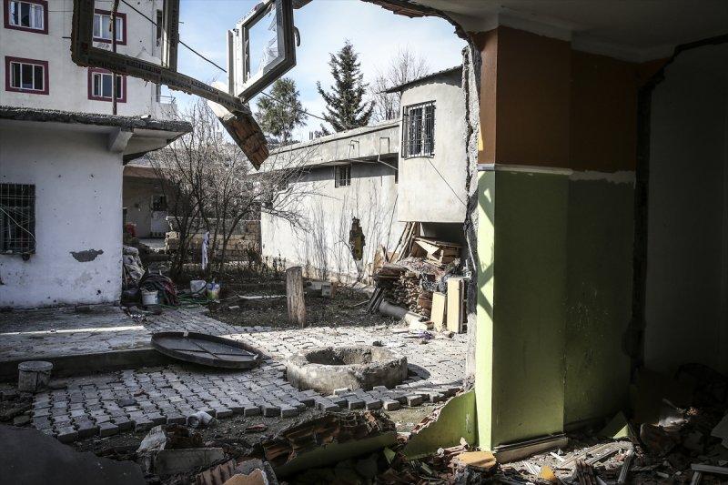 Teröristlerin Cizre'ye verdiği zarar ortaya çıktı