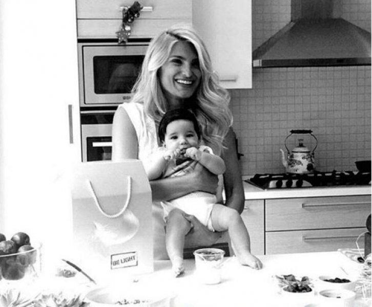 Şeyda Coşkun evinin kapılarını açtı 