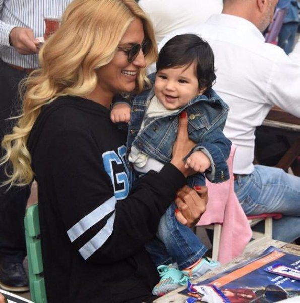 Şeyda Coşkun evinin kapılarını açtı 