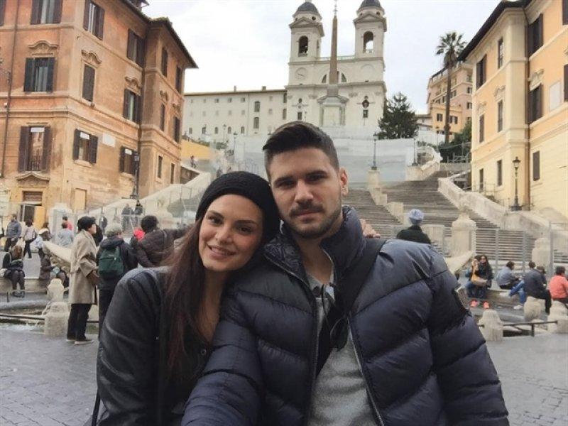 Tolgahan Sayışman'dan sevgilisine Roma sürprizi