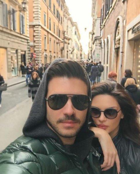 Tolgahan Sayışman'dan sevgilisine Roma sürprizi