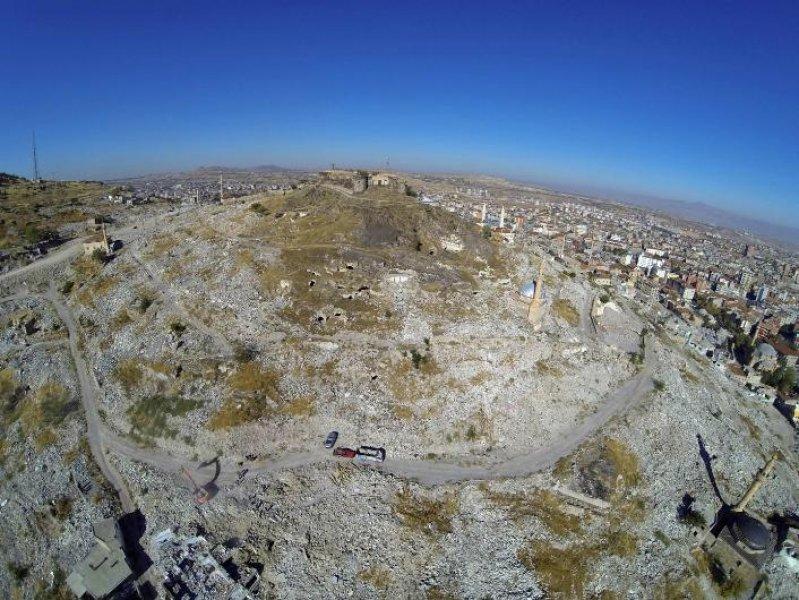 TOKİ Nevşehir'deki antik kente sahip çıktı