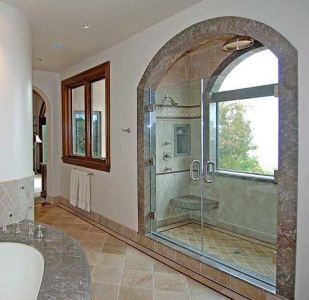 Modern banyo dekorasyonu için farklı öneriler 