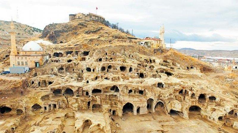 TOKİ Nevşehir'deki antik kente sahip çıktı